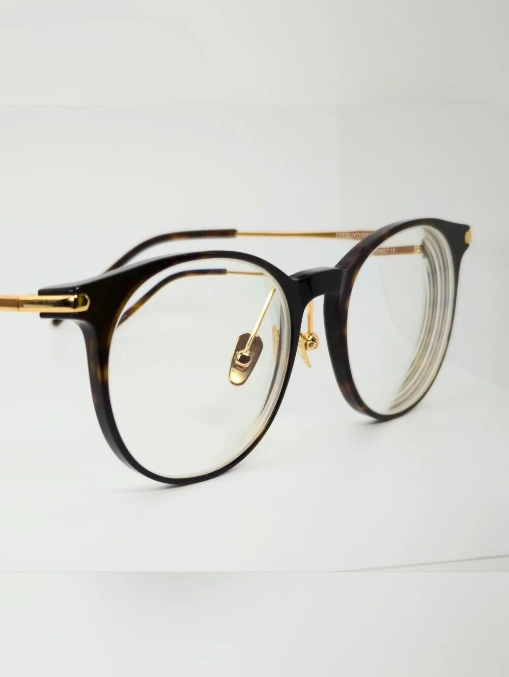 Vast. Classic Tortoise Shell Gold Round Eyeglasses. Elegant. Petite Frame.